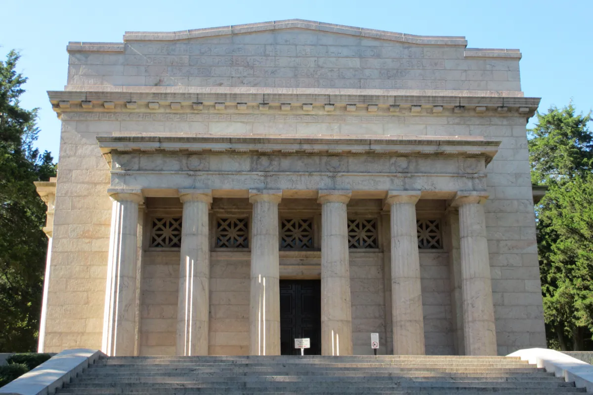The first memorial erected to honor Abraham Lincoln