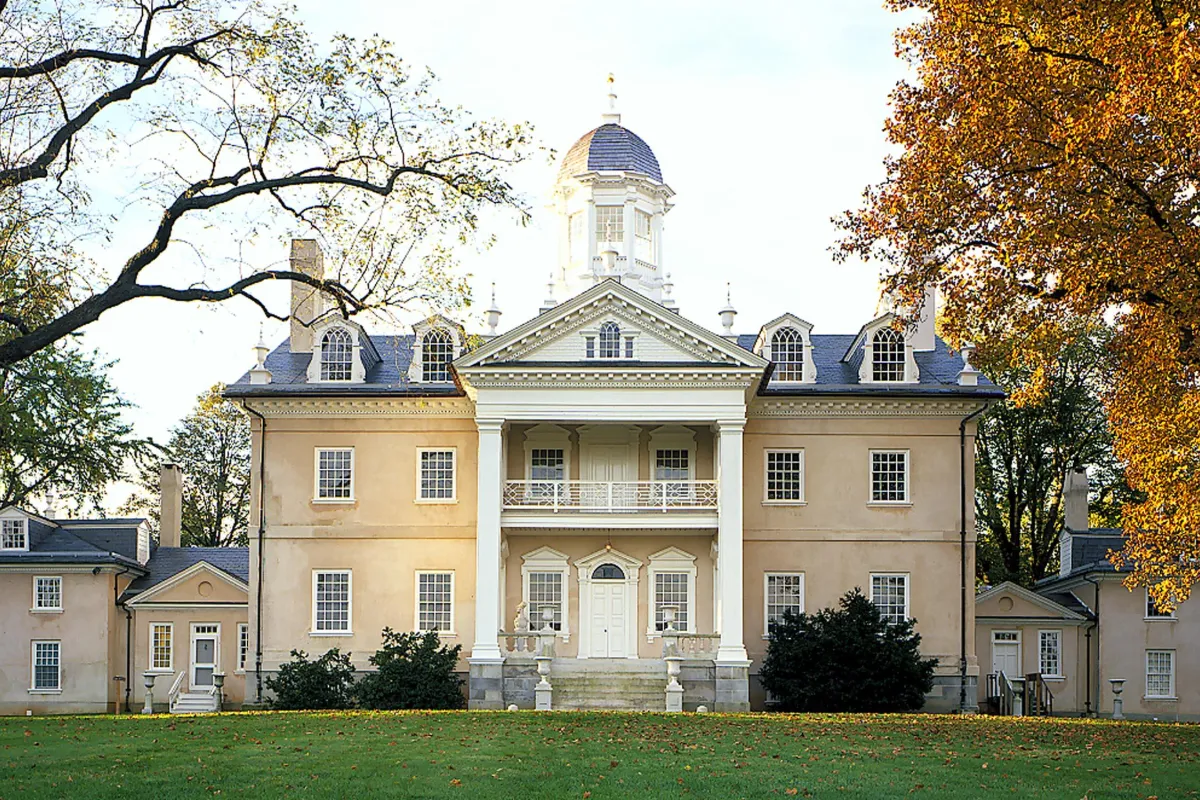 Hampton Mansion in the fall